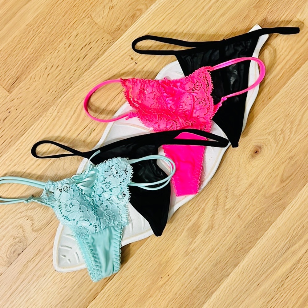 🛍️5️⃣ / 💲2️⃣5️⃣🛍️ - NWOT Lace and Mesh Thong Set - Pink, Black, Mint